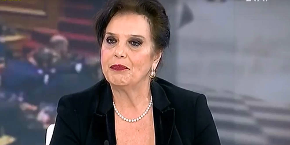 «Βόμβες» Μεγαλοοικονόμου: Έτοιμη να παραδώσει την έδρα και να κάνει δικό της κόμμα!